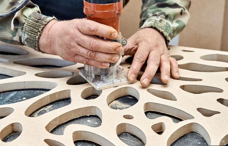 What's the Difference Between a Cheap and Expensive Router for Wood?